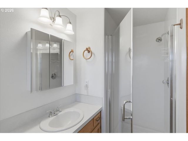 1923 RITING Ct, Salem, OR 97302