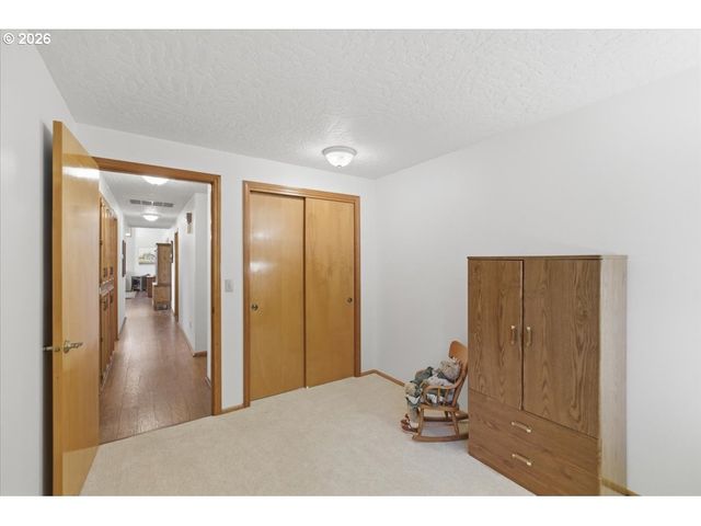 1923 RITING Ct, Salem, OR 97302