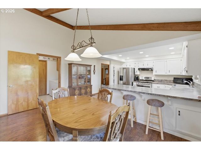 1923 RITING Ct, Salem, OR 97302