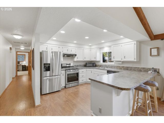 1923 RITING Ct, Salem, OR 97302