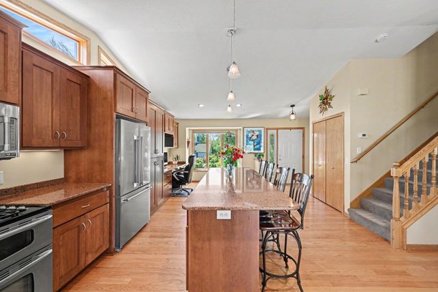 8740 Hillview Drive E, Saint Bonifacius, MN 55375