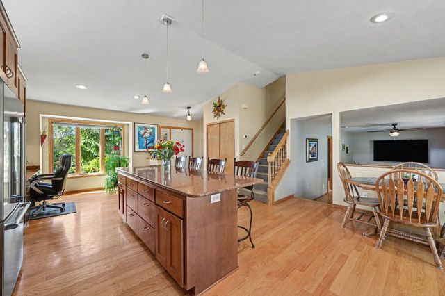 8740 Hillview Drive E, Saint Bonifacius, MN 55375