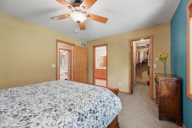 8740 Hillview Drive E, Saint Bonifacius, MN 55375