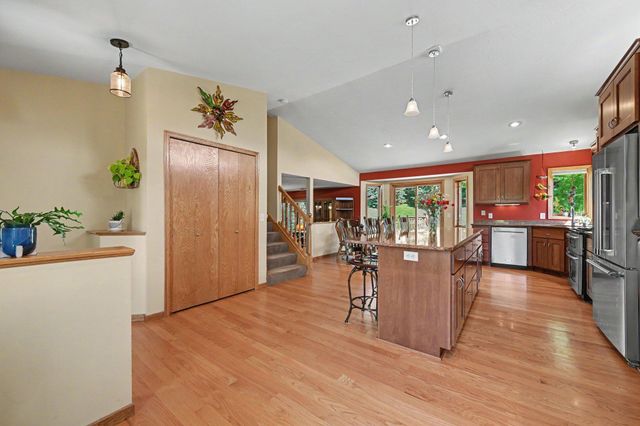 8740 Hillview Drive E, Saint Bonifacius, MN 55375