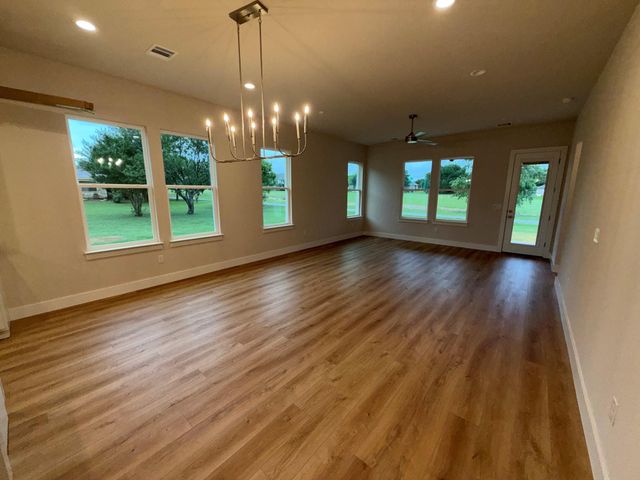 134` Pinehurst ST, Meadowlakes, TX 78654