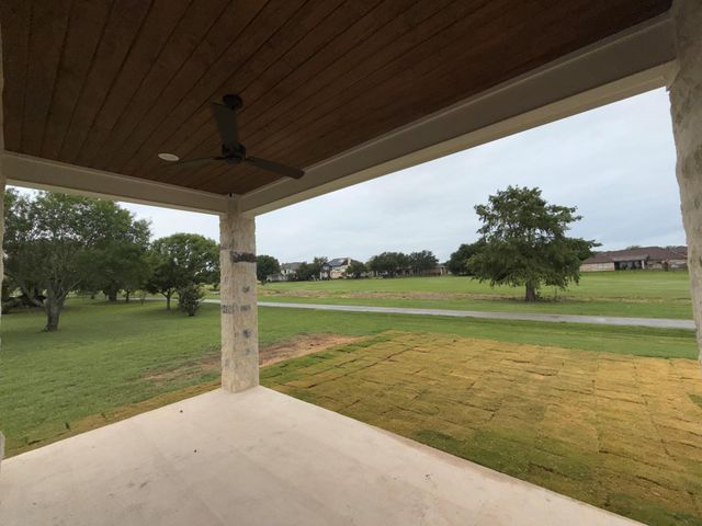 134` Pinehurst ST, Meadowlakes, TX 78654