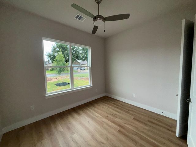 134` Pinehurst ST, Meadowlakes, TX 78654