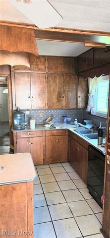 1650 Mahoning Avenue NW, Warren, OH 44483