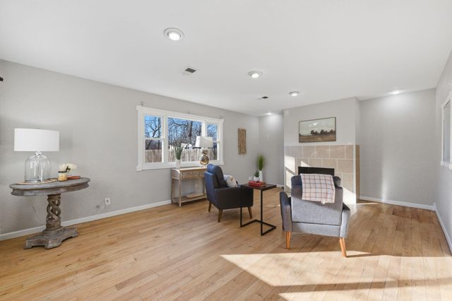 1925 S Elizabeth St, Wichita, KS 67213