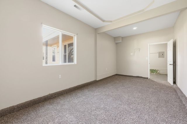 1925 S Elizabeth St, Wichita, KS 67213