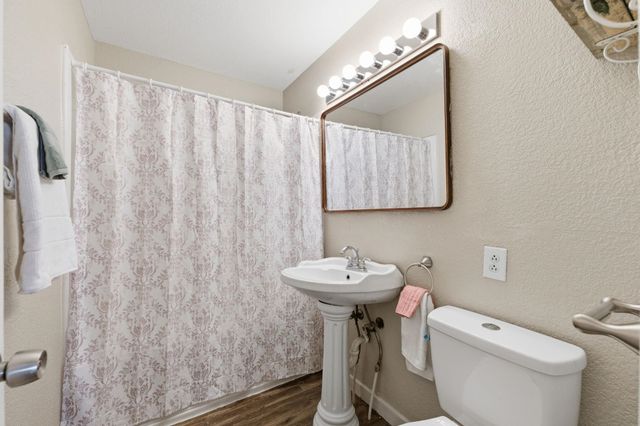 1925 S Elizabeth St, Wichita, KS 67213