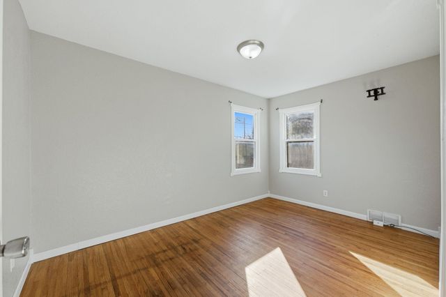 1925 S Elizabeth St, Wichita, KS 67213