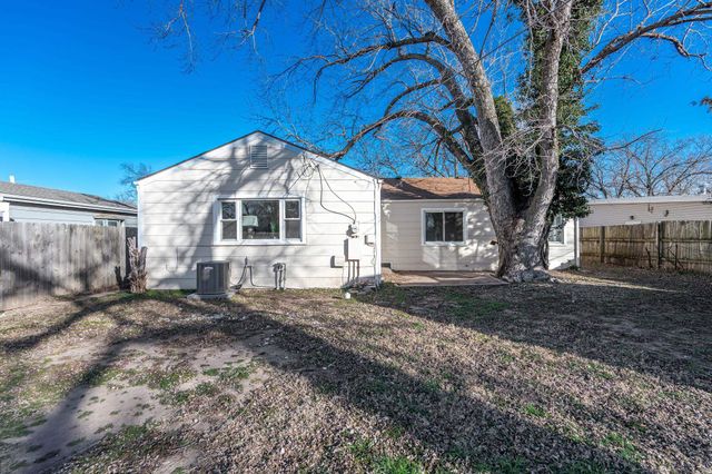 1925 S Elizabeth St, Wichita, KS 67213