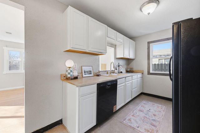 1925 S Elizabeth St, Wichita, KS 67213