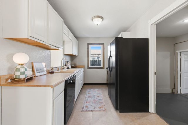 1925 S Elizabeth St, Wichita, KS 67213