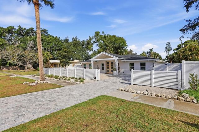 2473 RINGLING BOULEVARD, Sarasota, FL 34237