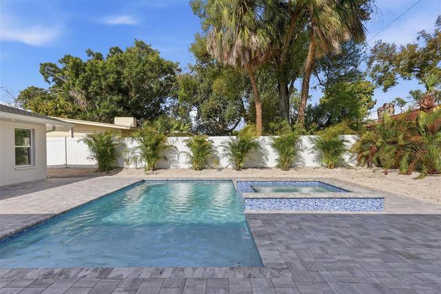 2473 RINGLING BOULEVARD, Sarasota, FL 34237