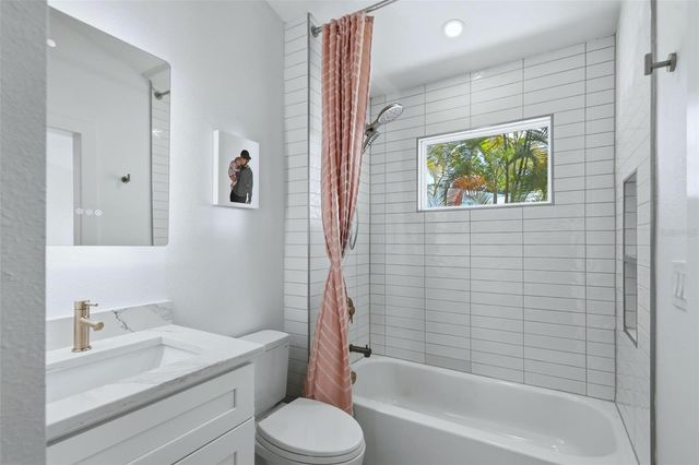 2473 RINGLING BOULEVARD, Sarasota, FL 34237