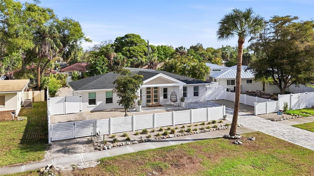 Image 1 of property listing at 2473 RINGLING BOULEVARD, Sarasota, FL 34237