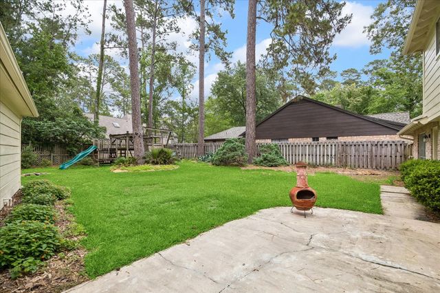3319 Redwood Lodge Drive, Kingwood, TX 77339
