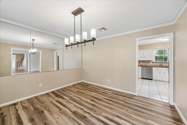 3319 Redwood Lodge Drive, Kingwood, TX 77339