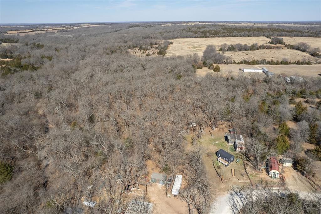 Image 40 of property listing at 48316 Summer Trail Road, Prague, OK 74864