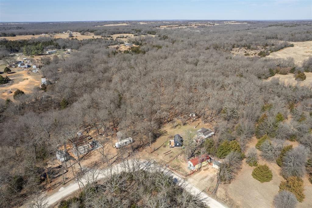 Image 41 of property listing at 48316 Summer Trail Road, Prague, OK 74864