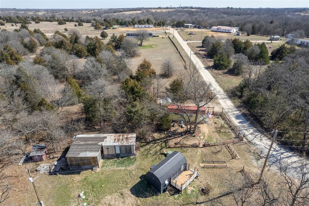 Image 43 of property listing at 48316 Summer Trail Road, Prague, OK 74864