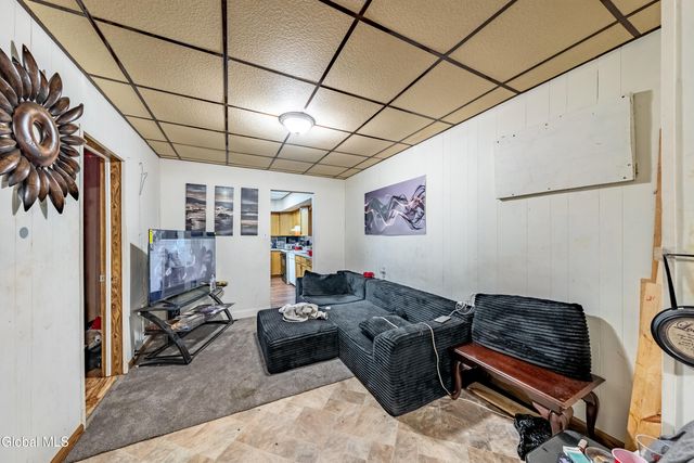 70 6th Avenue, Troy, NY 12180