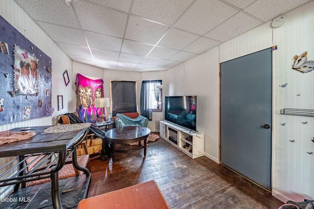 70 6th Avenue, Troy, NY 12180