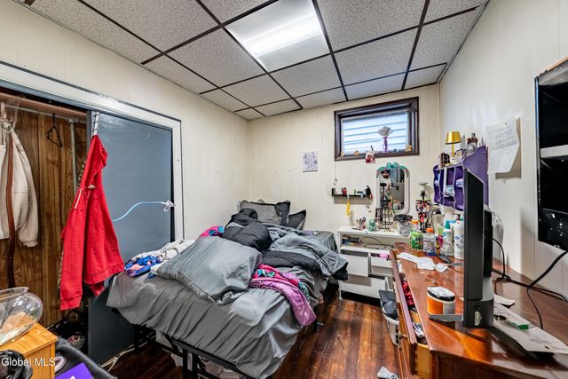 70 6th Avenue, Troy, NY 12180