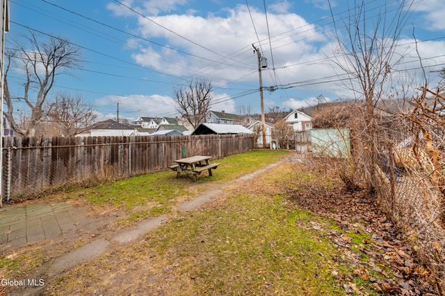 70 6th Avenue, Troy, NY 12180