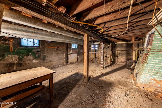 70 6th Avenue, Troy, NY 12180