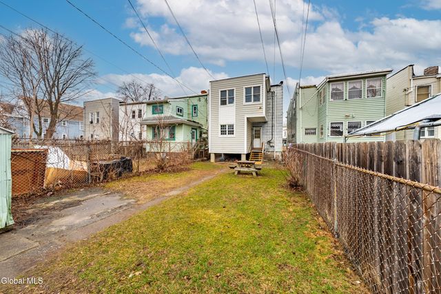 70 6th Avenue, Troy, NY 12180