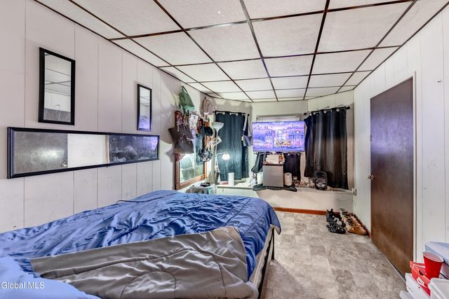 70 6th Avenue, Troy, NY 12180