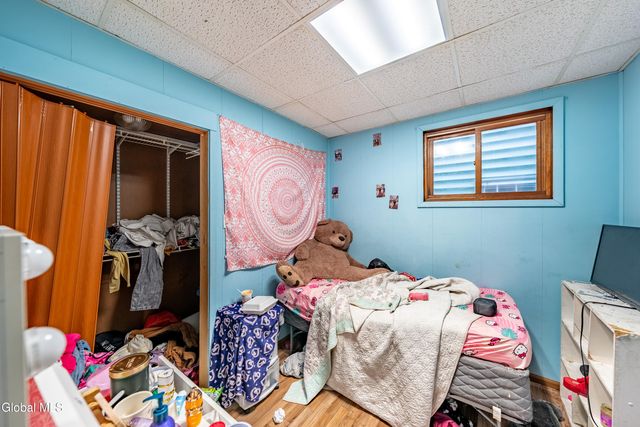 70 6th Avenue, Troy, NY 12180