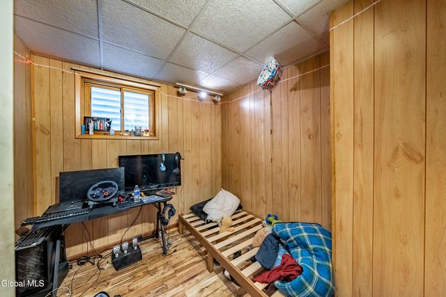 70 6th Avenue, Troy, NY 12180