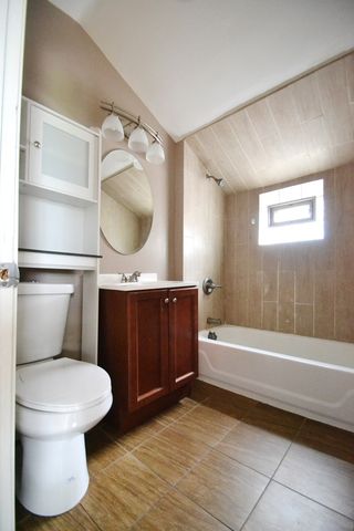 3837 N Kedzie Avenue, Chicago, IL 60618