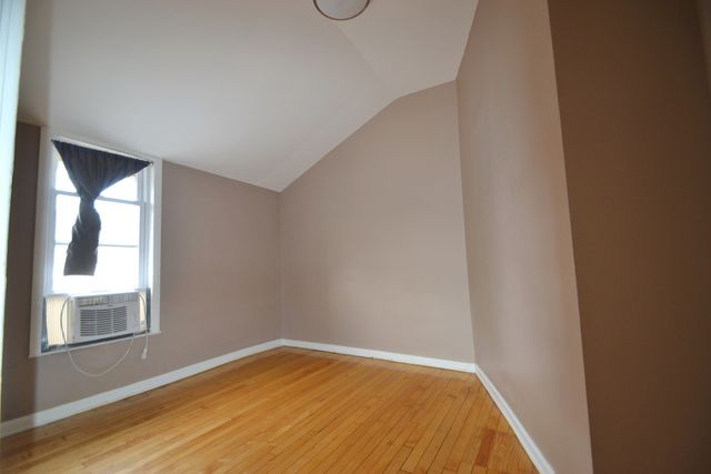 3837 N Kedzie Avenue, Chicago, IL 60618