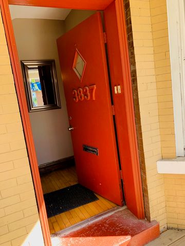 3837 N Kedzie Avenue, Chicago, IL 60618