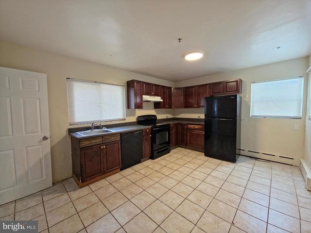 5110 S BARNABY RD, Temple Hills, MD 20748