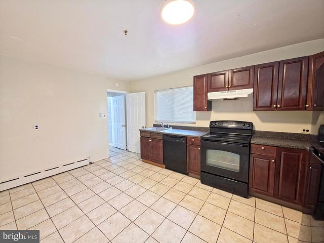 5110 S BARNABY RD, Temple Hills, MD 20748