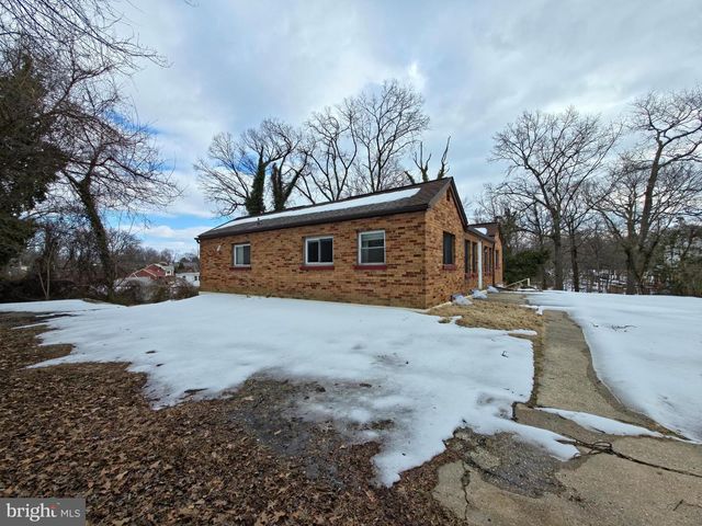 5110 S BARNABY RD, Temple Hills, MD 20748