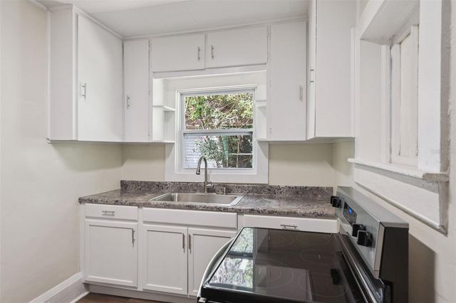 547 E VOORHIS AVENUE, Deland, FL 32724