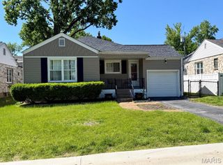 8726 Keystone Drive, Brentwood, MO 63144