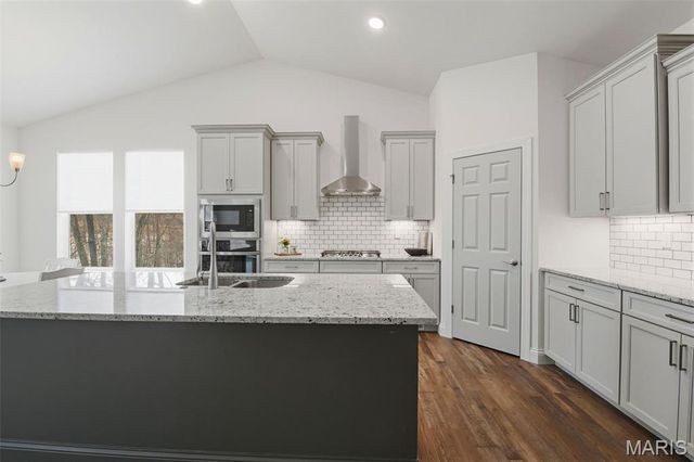 425 Cedar Breaks Court, Foristell, MO 63385