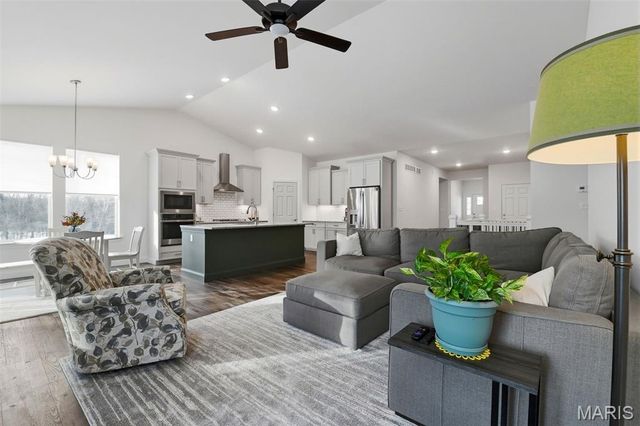 425 Cedar Breaks Court, Foristell, MO 63385