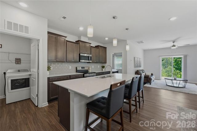 220 Eden Avenue, Mooresville, NC 28115