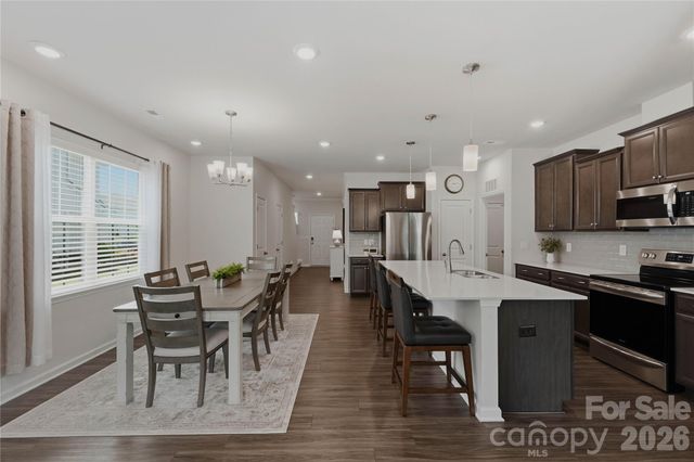 220 Eden Avenue, Mooresville, NC 28115
