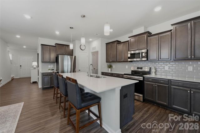 220 Eden Avenue, Mooresville, NC 28115
